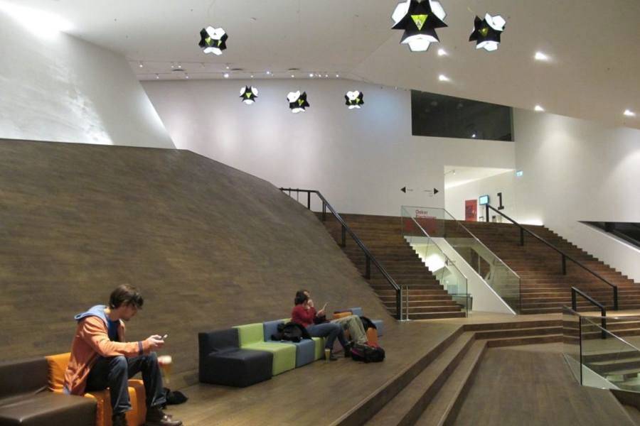 Eye Film Institut halfway concept